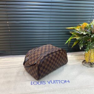Louis Vuitton Neseser