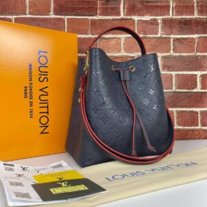 Louis Vuitton Poluruksak