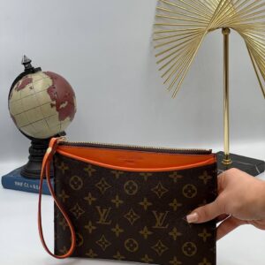 Louis Vuitton Pochette